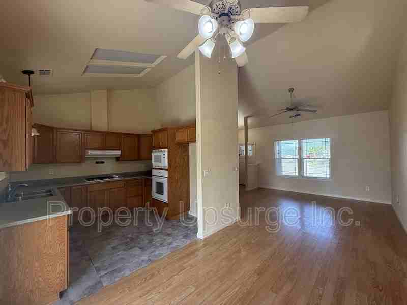 21967 Klamath River Pl - Photo 2 of 12