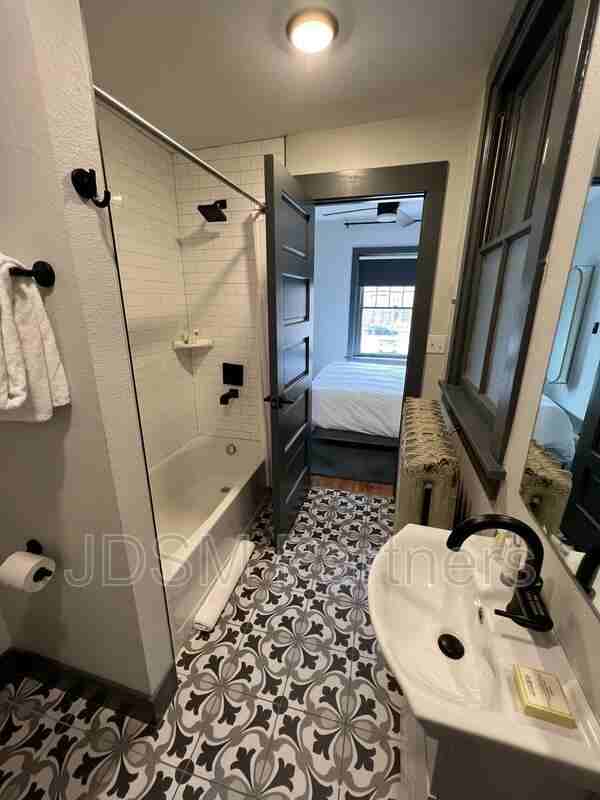 630 E 16th Ave - Photo 7 of 11