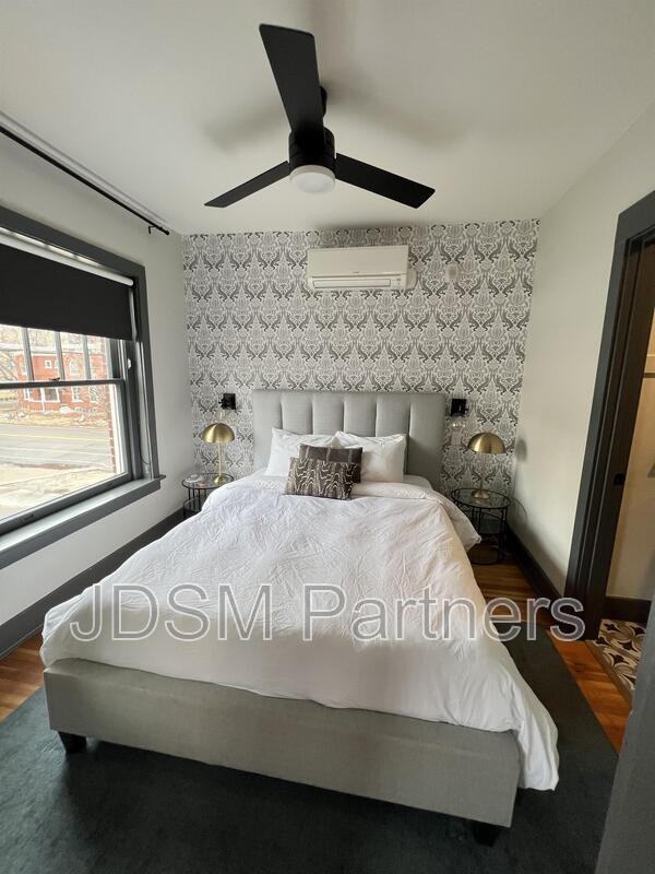 630 E 16th Ave - Photo 4 of 11