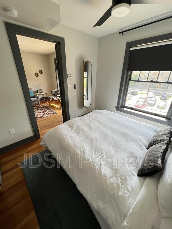 630 E 16th Ave - Photo 5 of 11