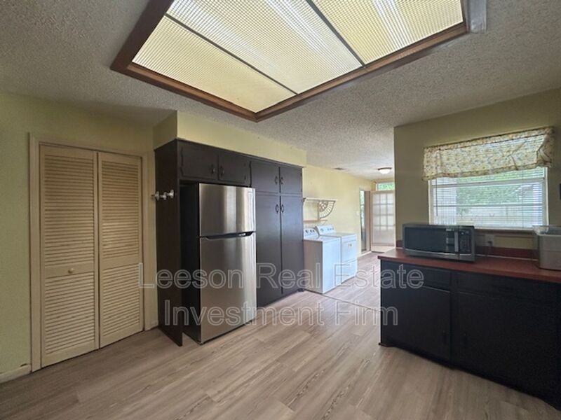 622 Columbia St - Photo 7 of 18