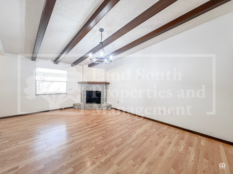 735 Mikasuki Dr - Photo 4 of 18