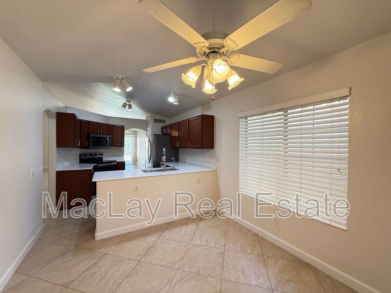 766 E Baylor Ln - Photo 6 of 26