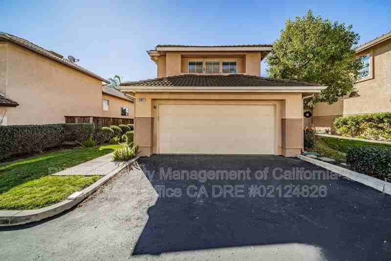 31977 Arlington Cir - Photo 2 of 37