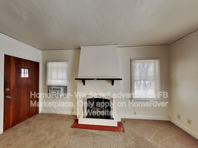 2006 G St - Photo 4 of 17