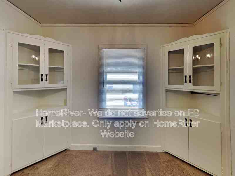 2006 G St - Photo 7 of 17