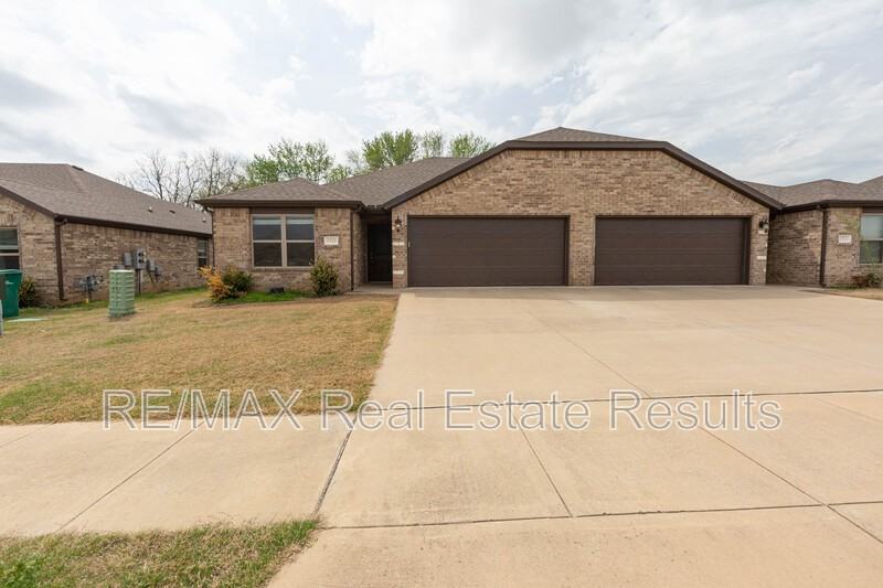 1523 Purple Finch St