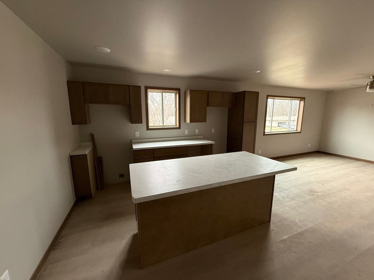 701 C Ave Ne #4 - Photo 2 of 15