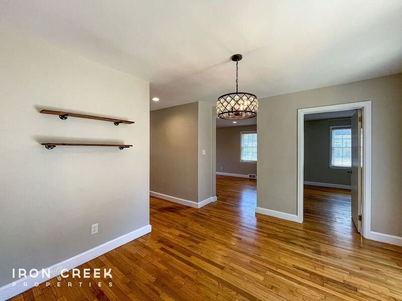 21 Brevard Rd - Photo 7 of 32