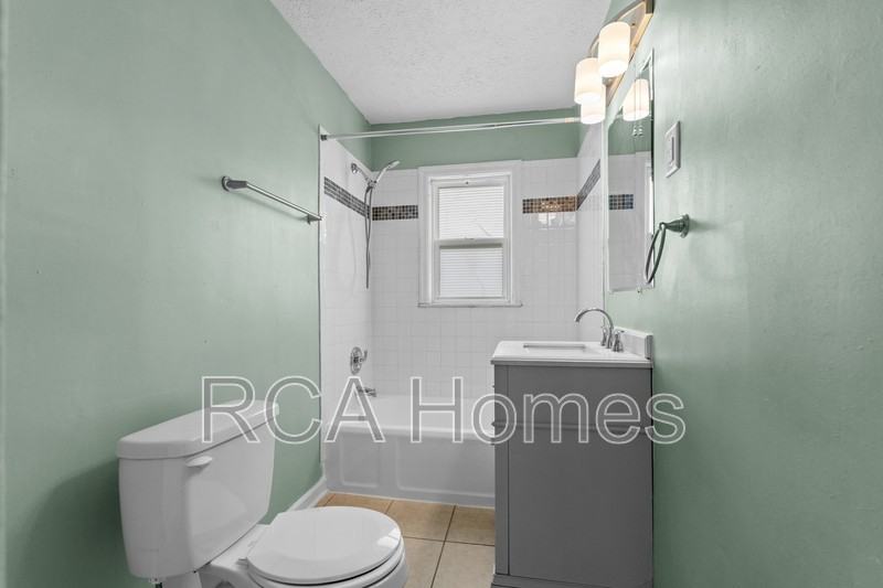 3202 Ruckle St - Photo 7 of 9