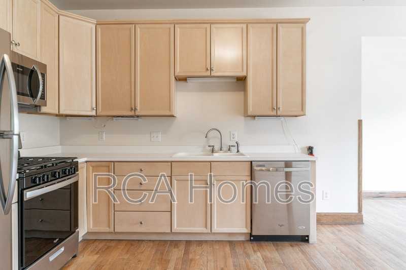 243 E 11th St - Photo 6 of 12