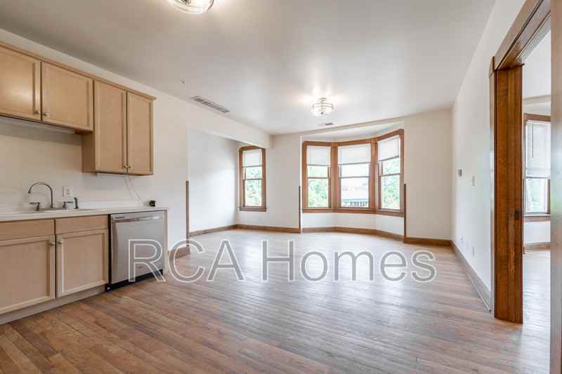 243 E 11th St - Photo 7 of 12