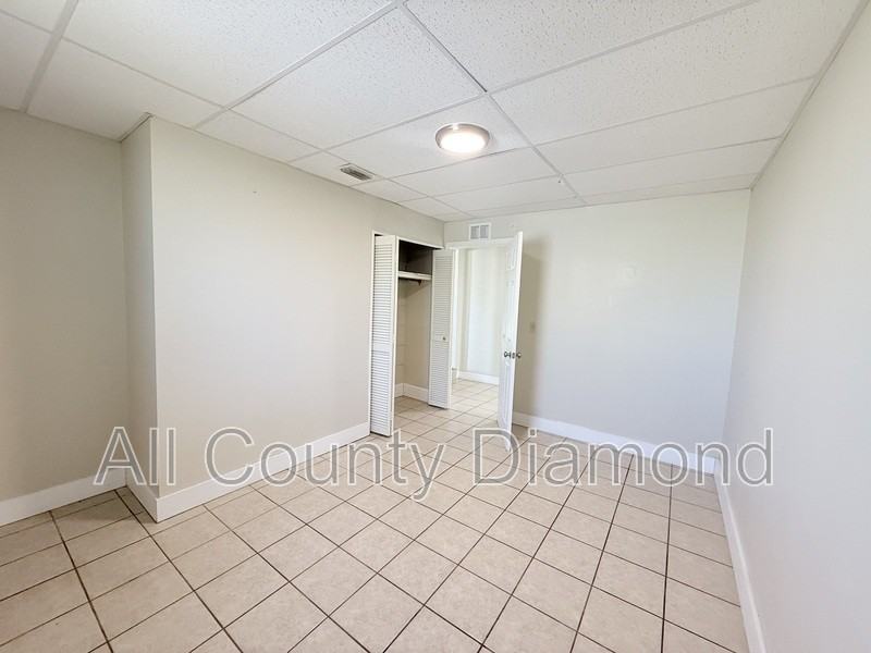808 Forestdale Ave - Photo 6 of 24