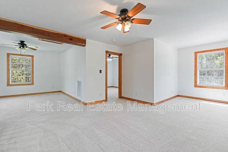 35 Hedgecock Farm - Photo 7 of 27