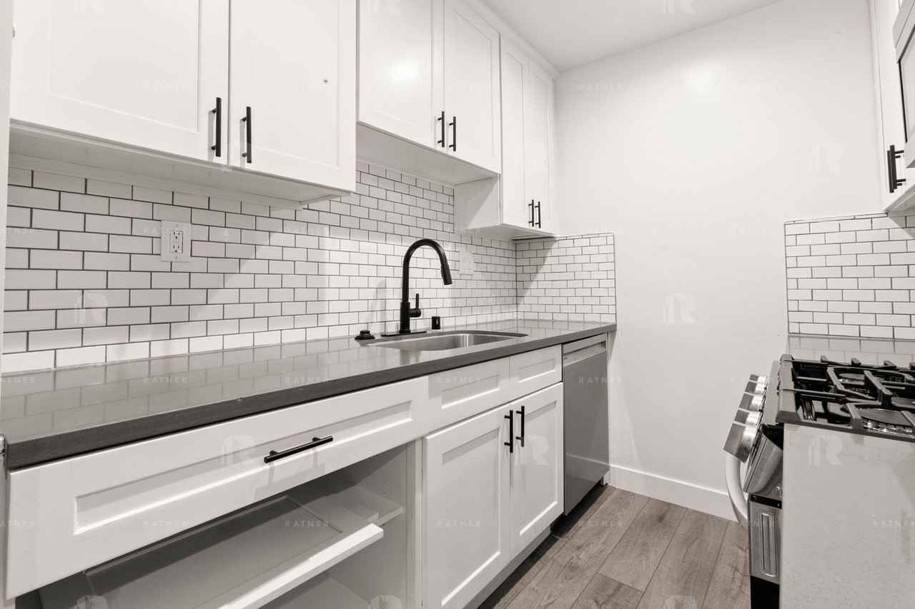 (Arely:B) 7259 Willoughby Avenue - Photo 7 of 21