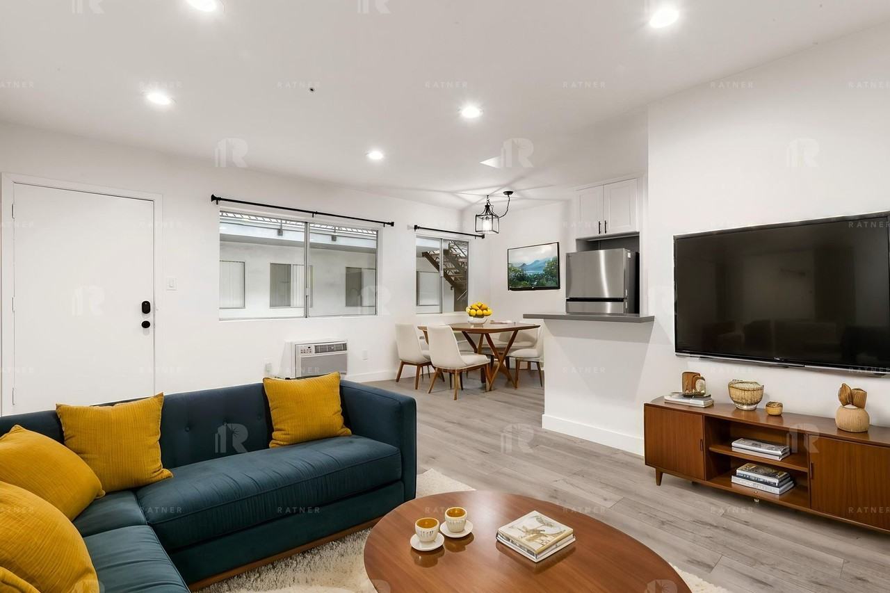 (Arely:B) 7259 Willoughby Avenue - Photo 2 of 21