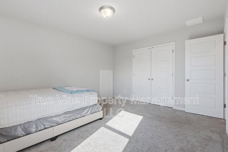 12108 Icon Rdg - Photo 6 of 42