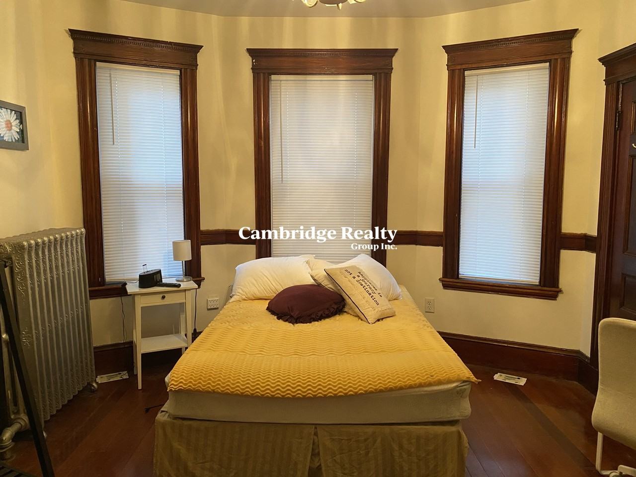 109 Calumet St #1T - Photo 6 of 9