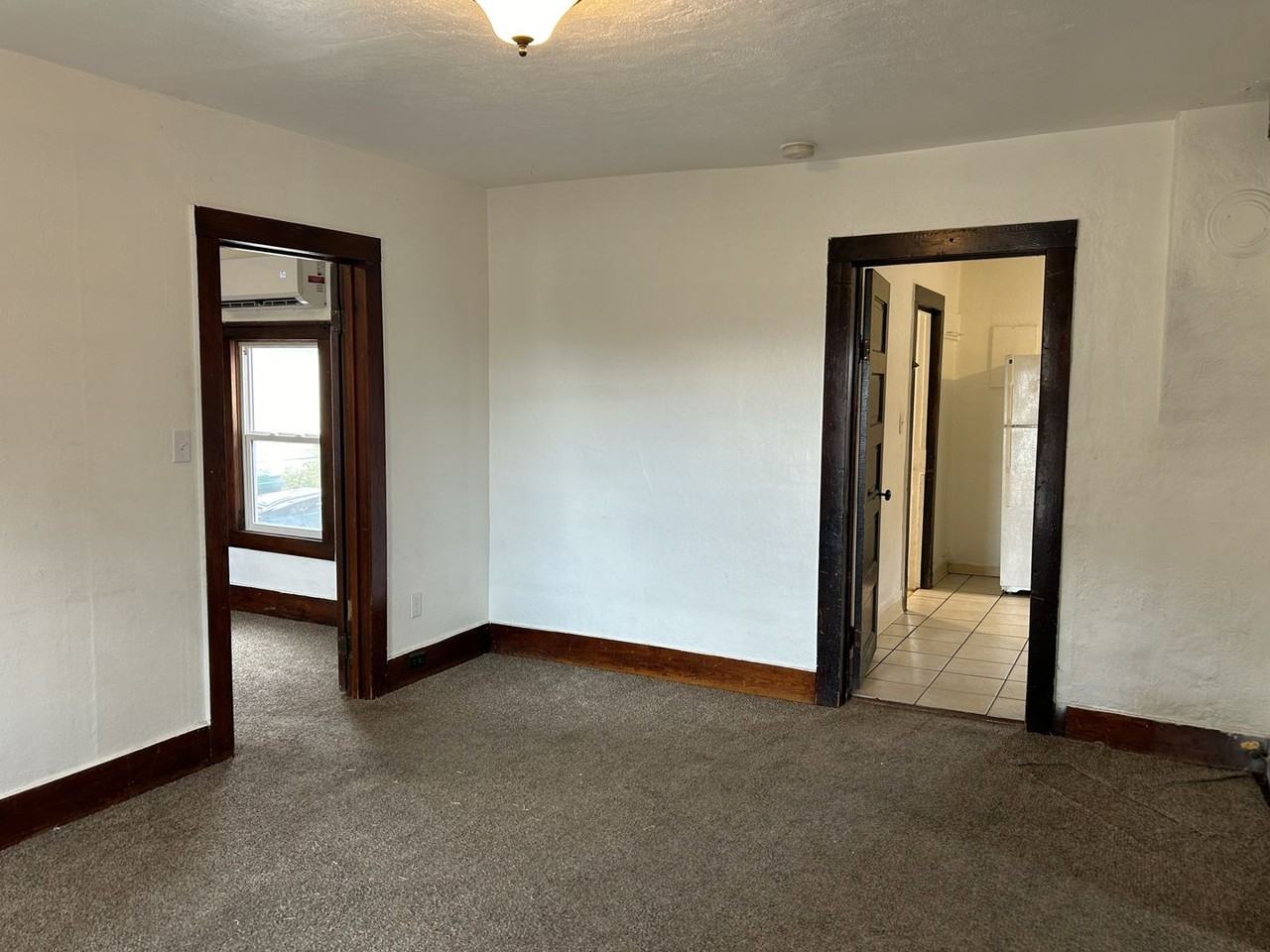 612 9th St - Photo 4 of 12