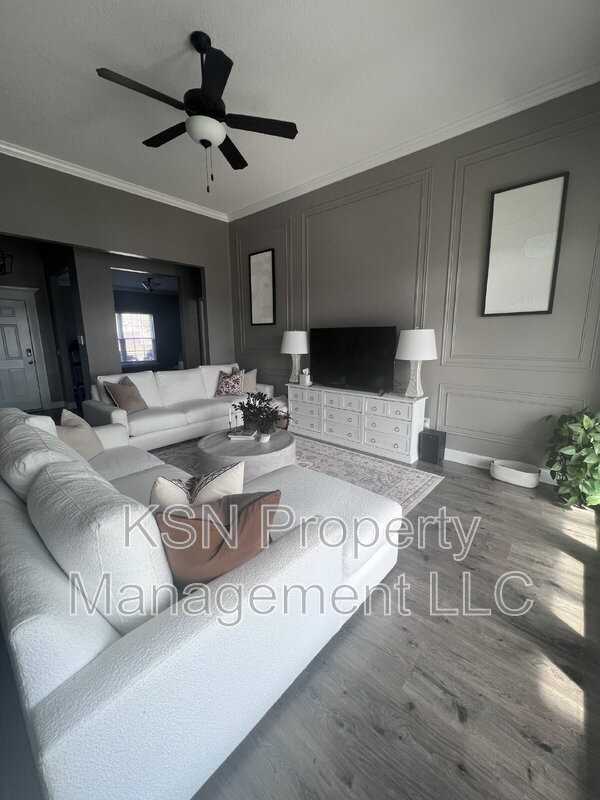 209 Cherry Hill Xing - Photo 2 of 5