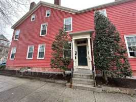 featured image of 44 7th St #2