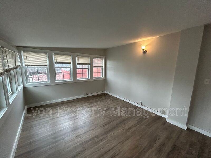 44 7th St #2 - Photo 6 of 25