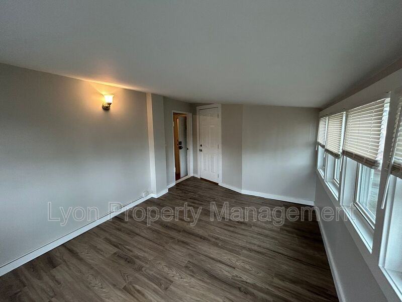 44 7th St #2 - Photo 7 of 25