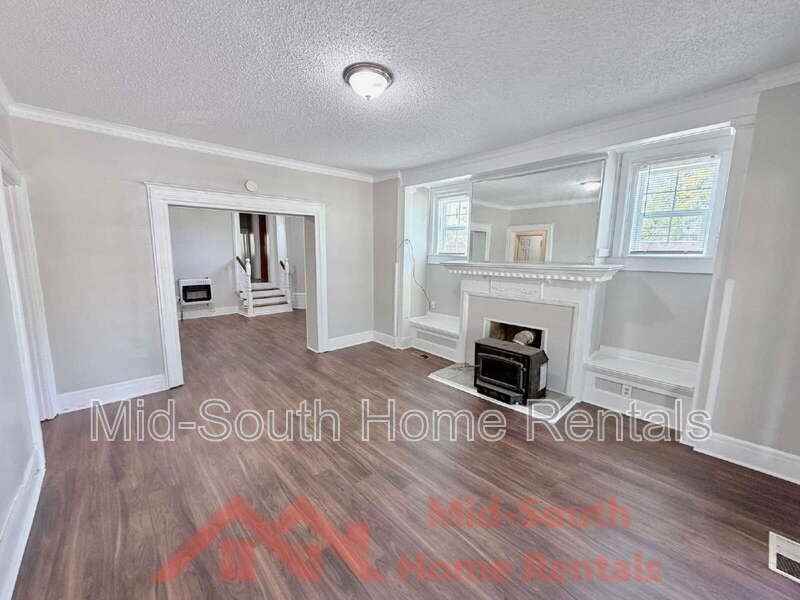 1561 Foster Ave - Photo 5 of 28