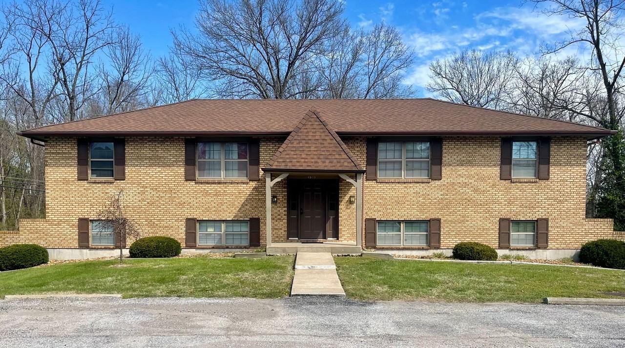 4513 W Millbrook Dr - Photo 2 of 3