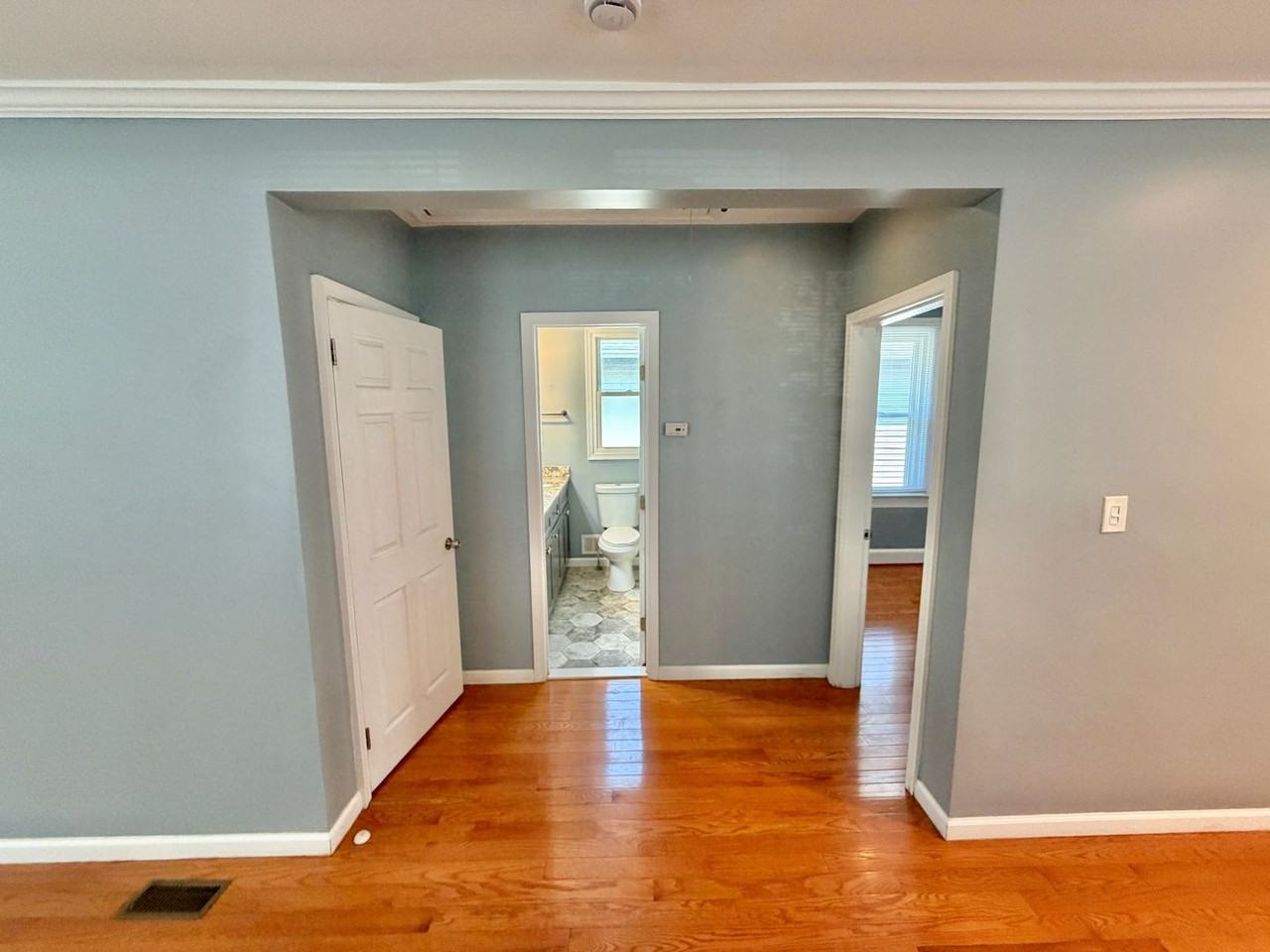 4020 Grant St Ne - Photo 6 of 50