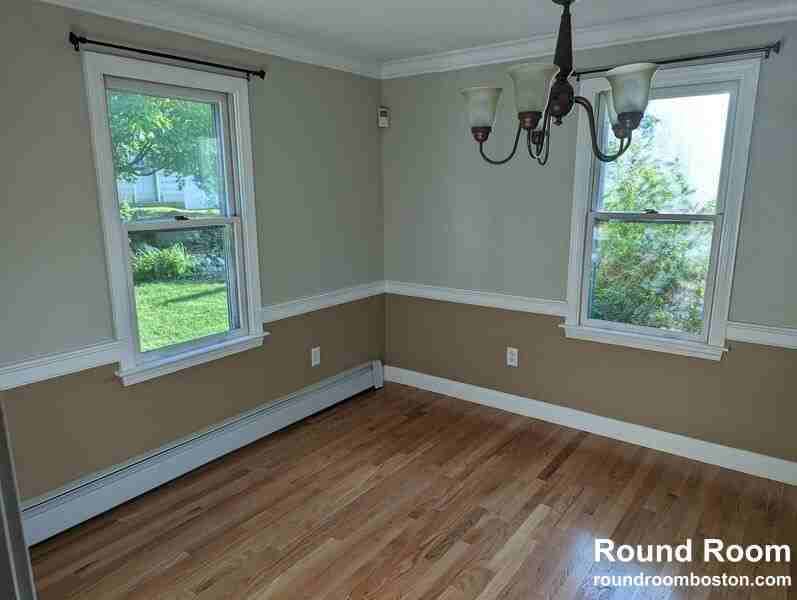 202 Dale St - Photo 3 of 13