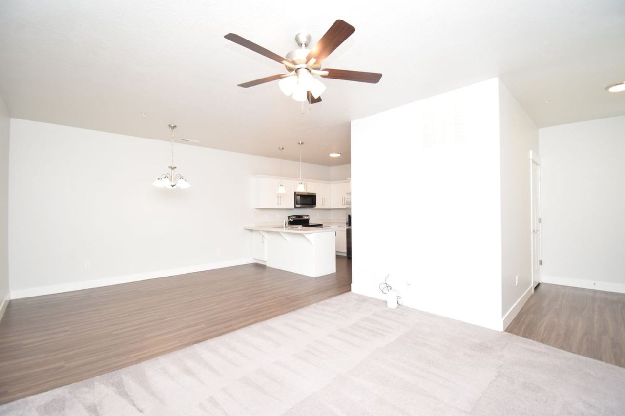 1994 N 3330 W - Photo 5 of 17