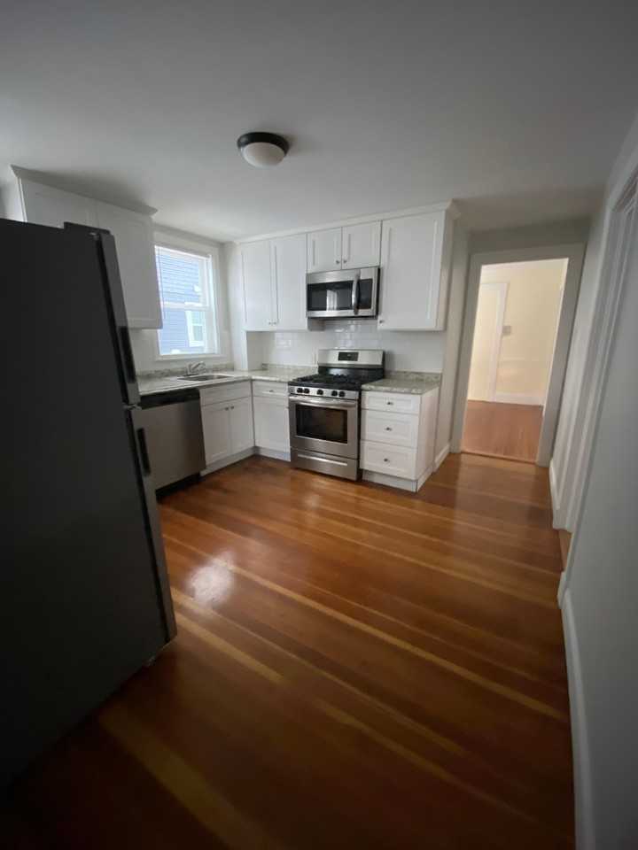 49 Montfern Ave #1 - Photo 2 of 10