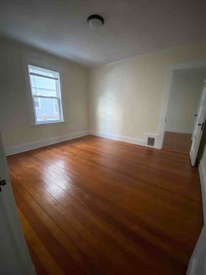 49 Montfern Ave #1 - Photo 5 of 10