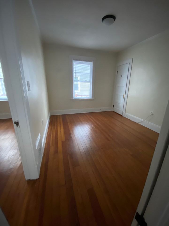 49 Montfern Ave #1 - Photo 6 of 10