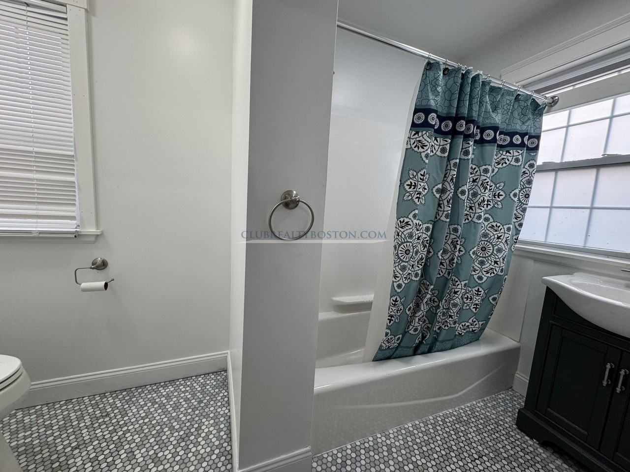 260 Lincoln St #1 - Photo 4 of 10