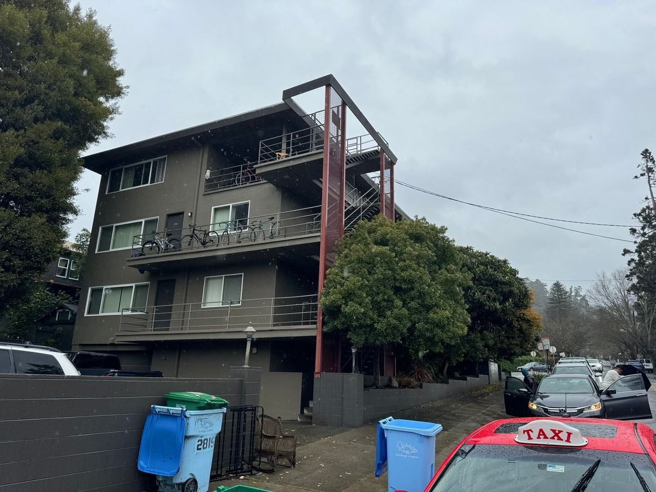 2819 Derby Street - Photo 3 of 32