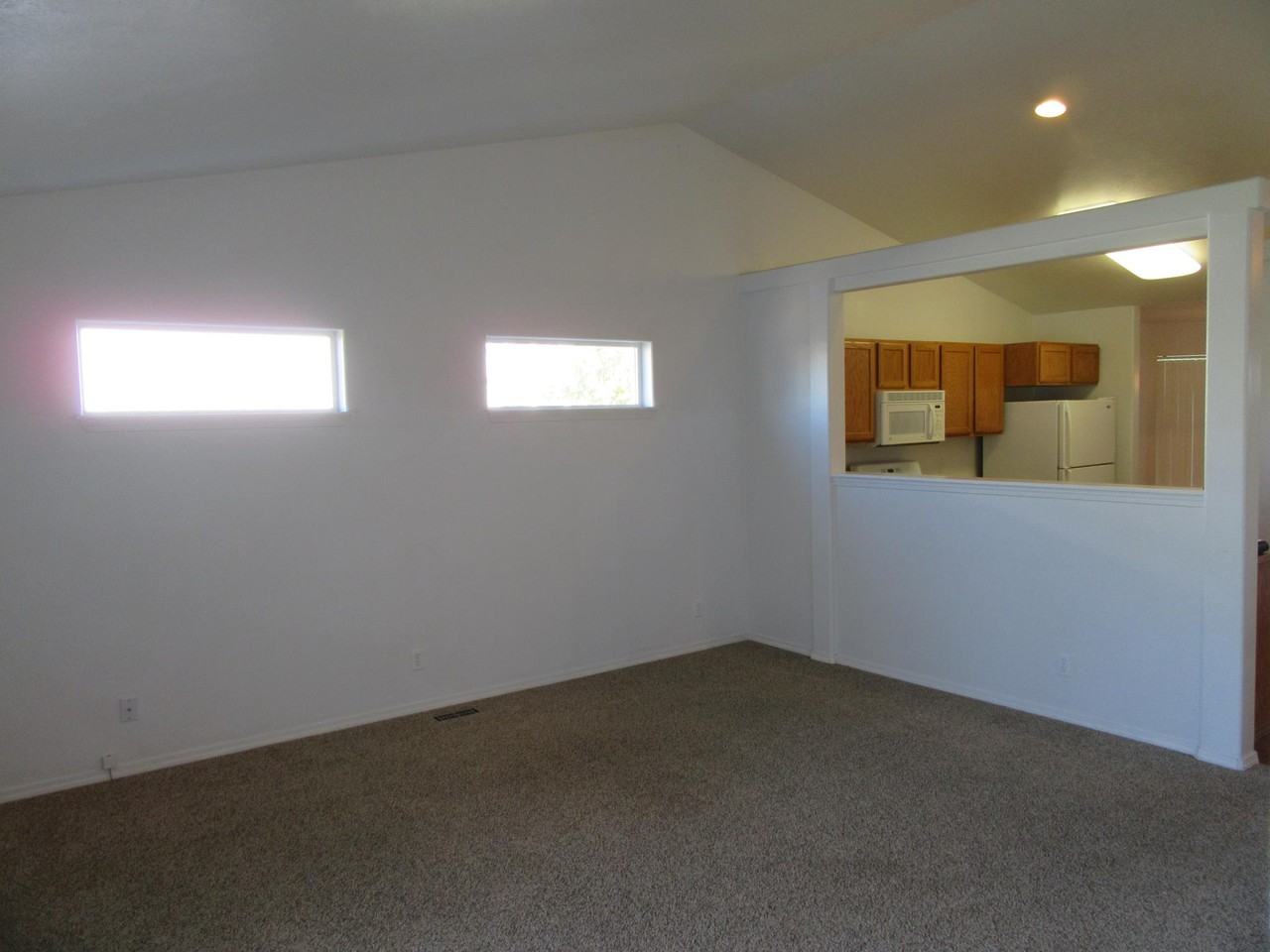 2893 W Elmwood Dr - Photo 5 of 17