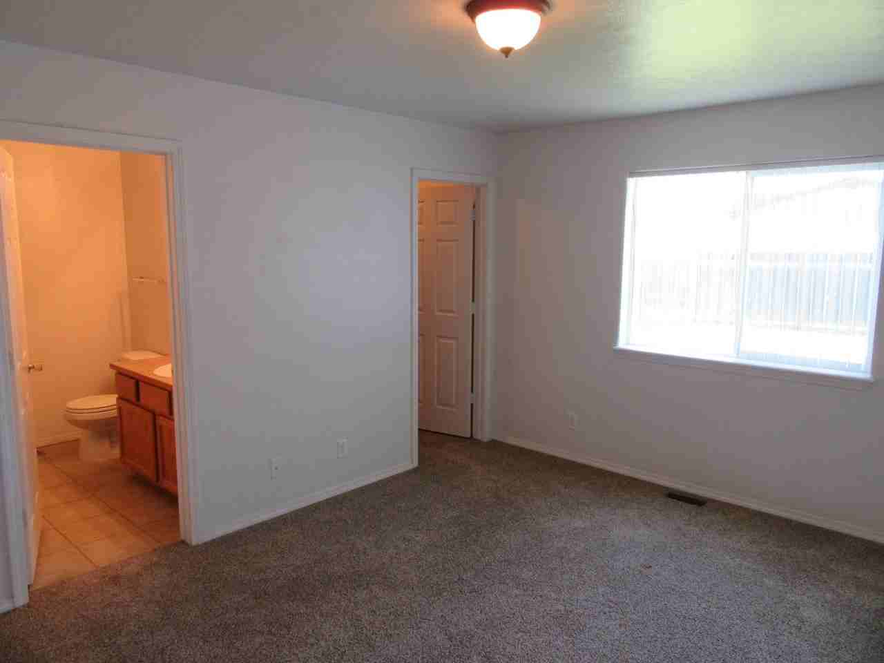 2893 W Elmwood Dr - Photo 7 of 17