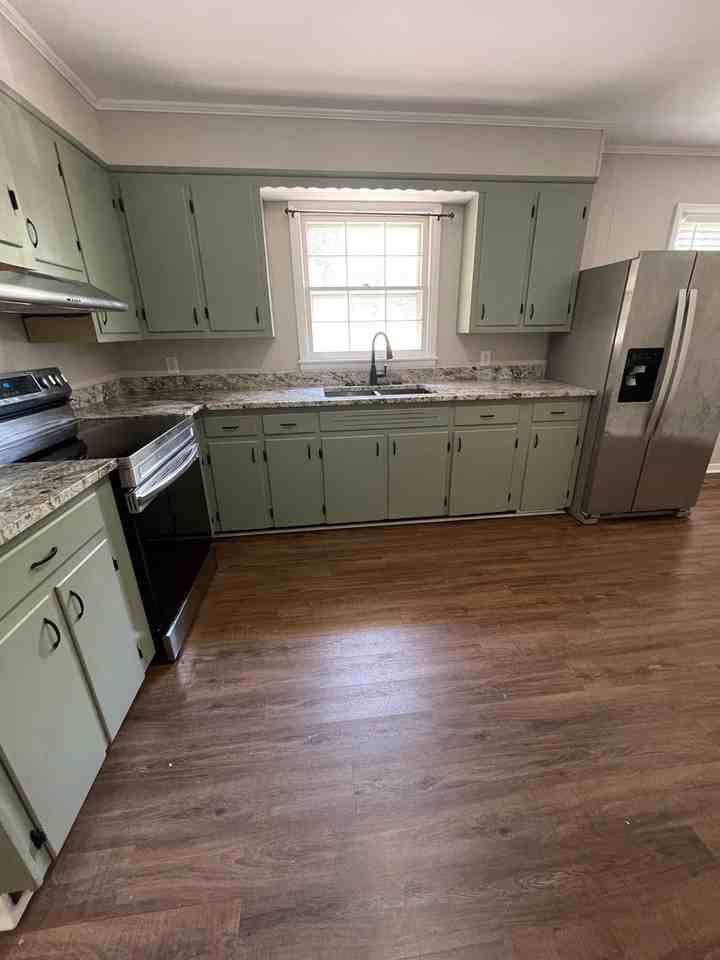 27 Sunset Point Rd - Photo 2 of 15