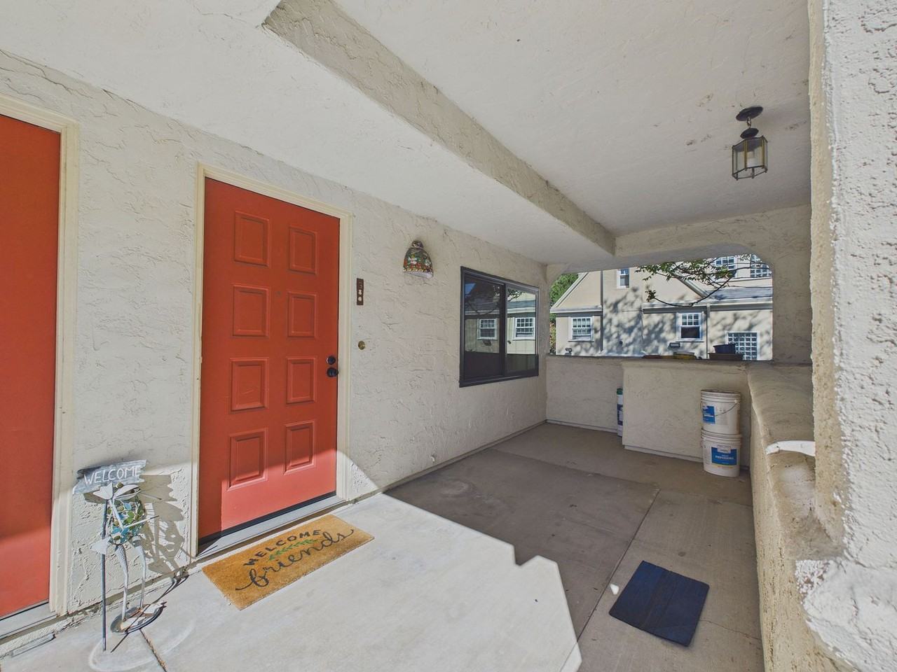 380 S 11th St - Photo 2 of 33