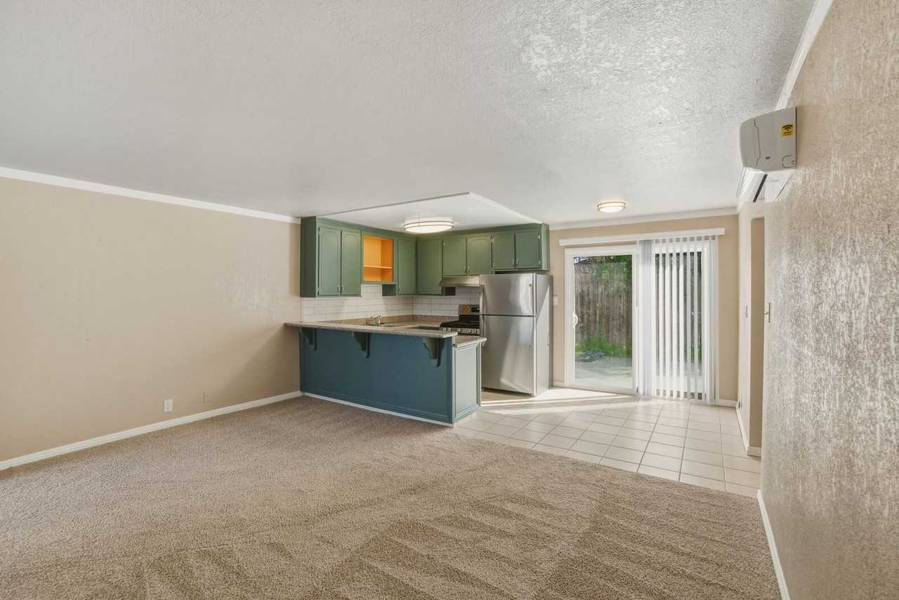 1540 Hesket Way - Photo 3 of 19