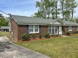 featured image of 1323 N Chestnut St