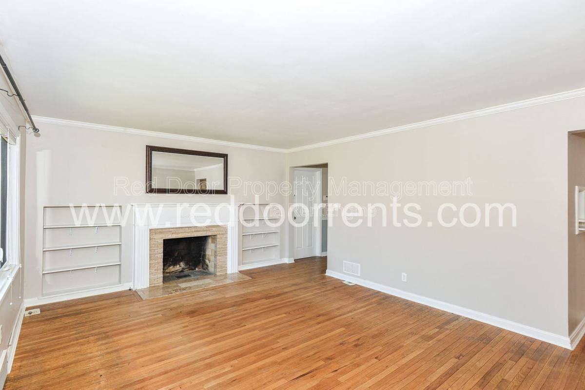 4930 N Illinois St - Photo 7 of 10