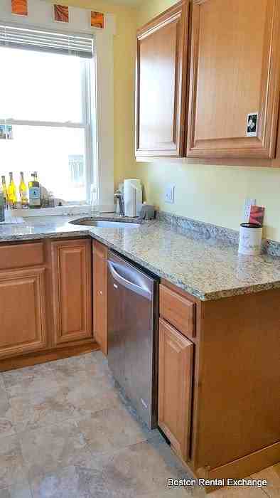 545 Somerville Ave #6 - Photo 5 of 13