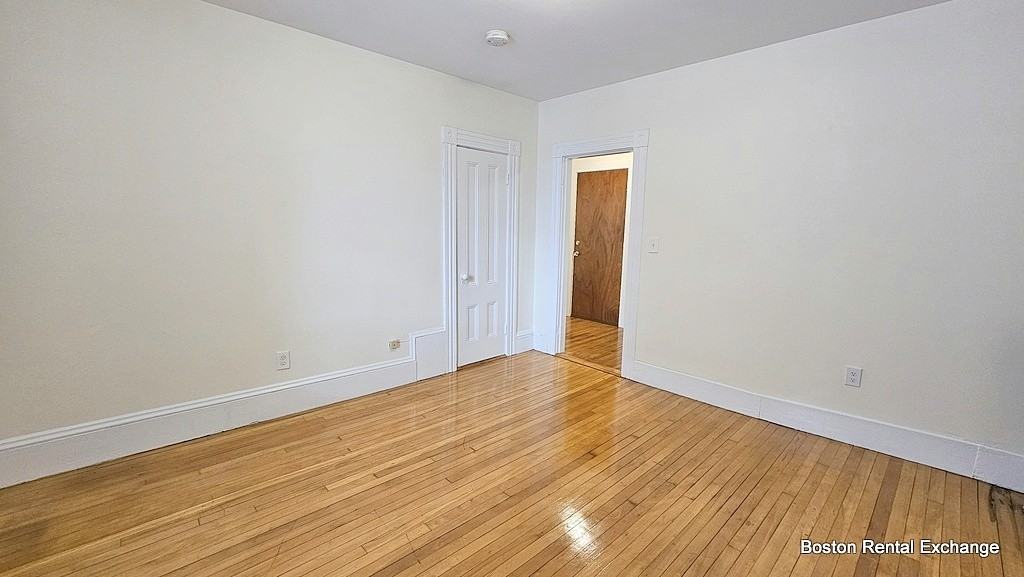 9 Moore St #2 - Photo 3 of 15