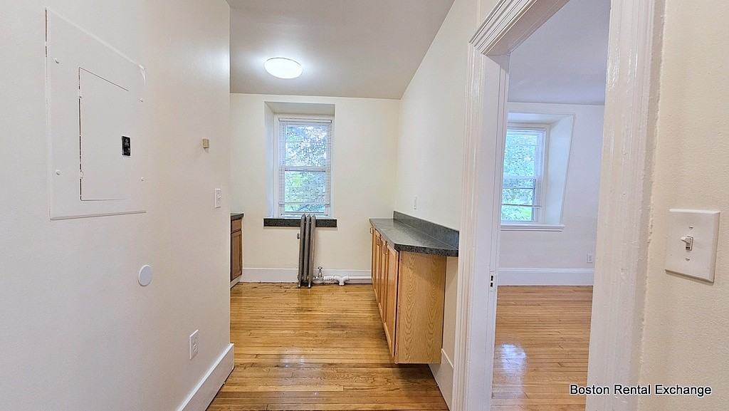 9 Moore St #2 - Photo 5 of 15