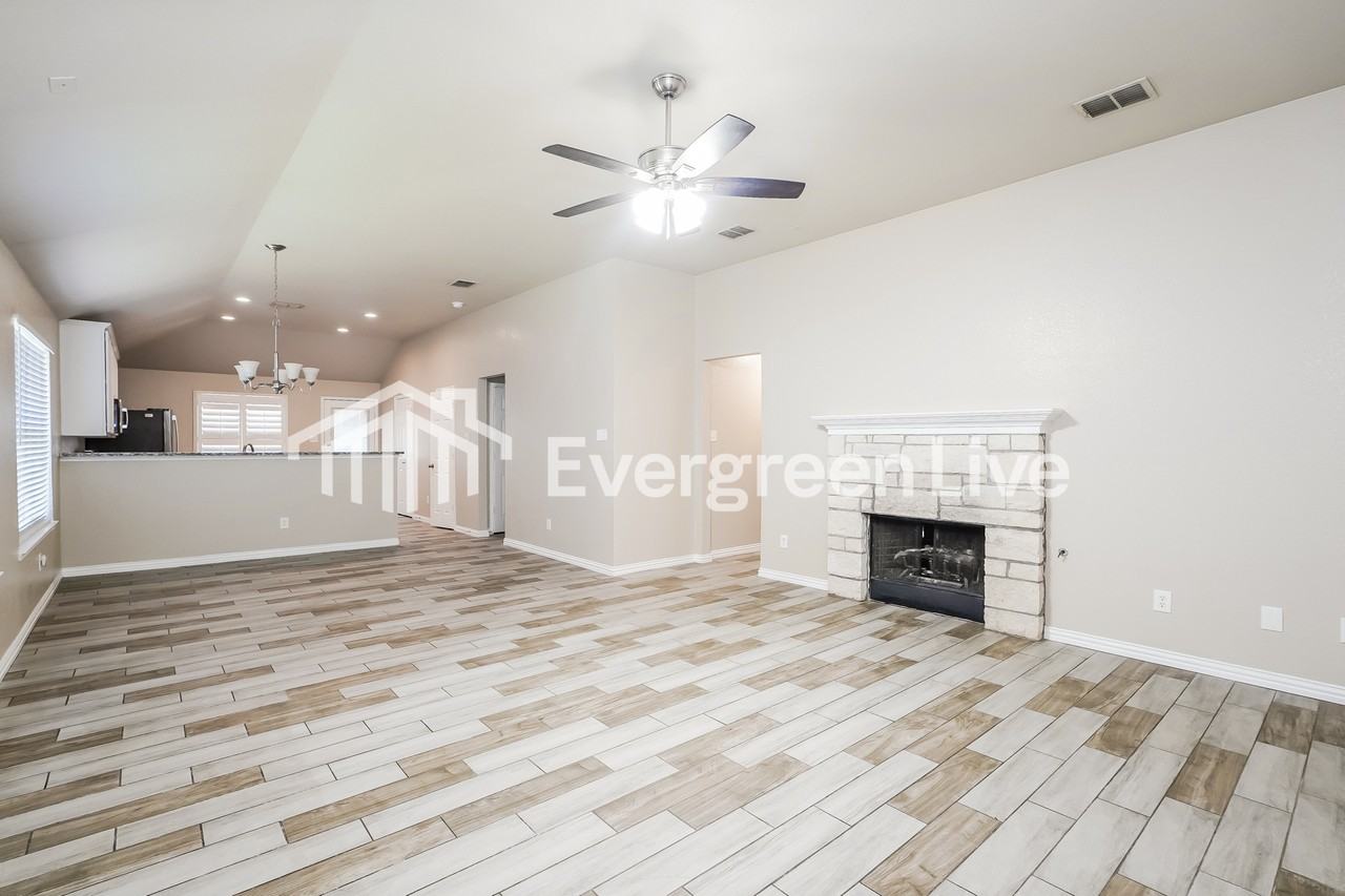 1300 Barrel Run - Photo 2 of 15