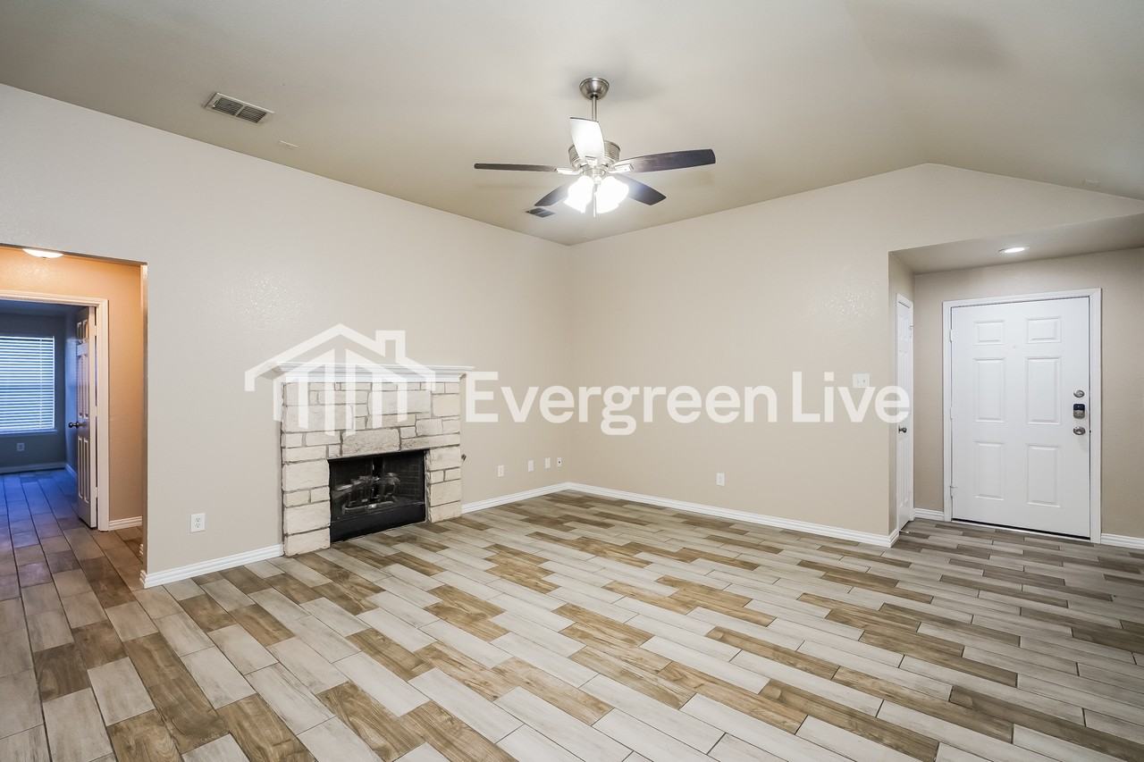 1300 Barrel Run - Photo 4 of 15