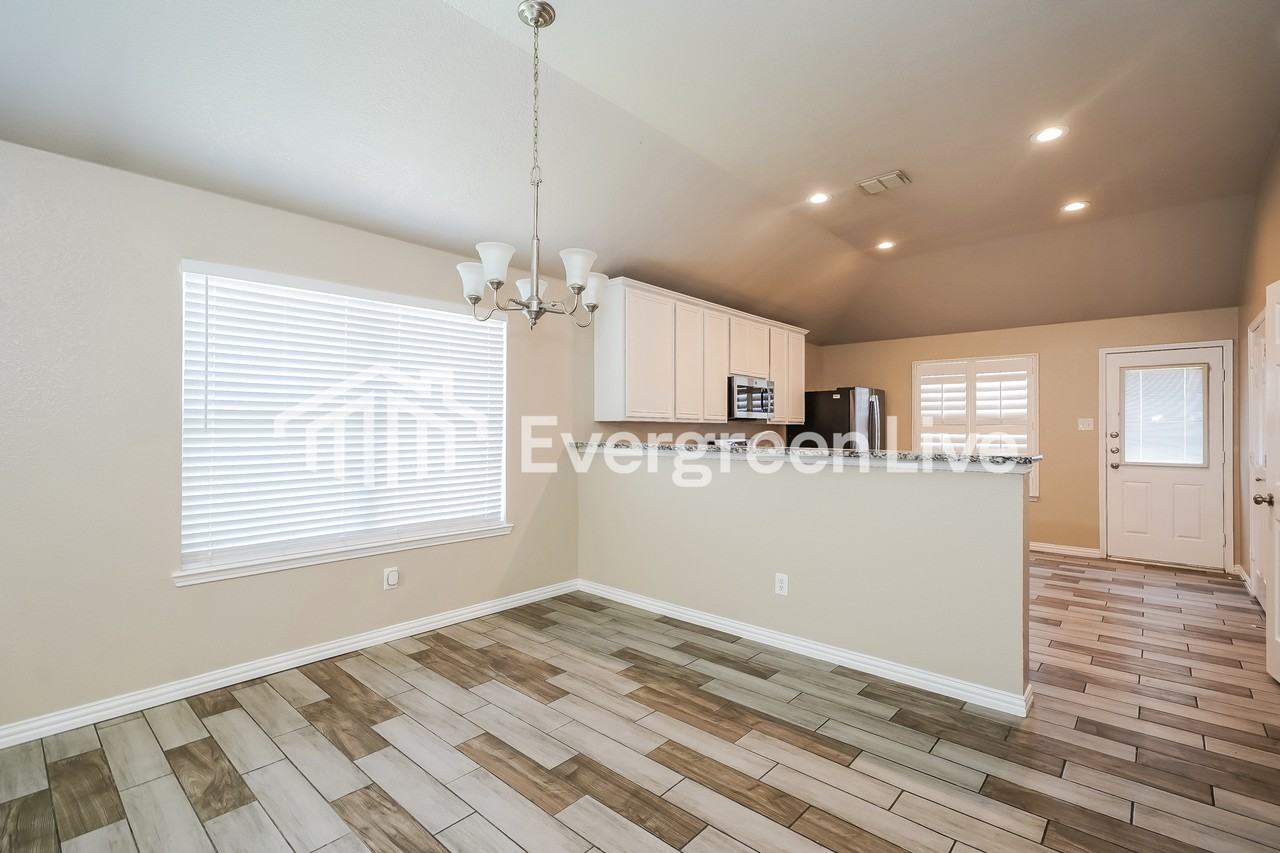 1300 Barrel Run - Photo 5 of 15